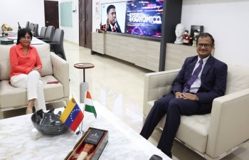 El Embajador Ashok Babu realizo una visita de cortesia a la Excma. Sra. Delcy Eloina Rodriguez Gomez, Vicepresidenta Ejecutiva de la Republica Bolivariana de Venezuela, el viernes 5 de Enero de 2024. Discutieron temas de interes mutuo y exploraron formas de profundizar aun mas las calidas y amistosas relaciones entre los dos paises.